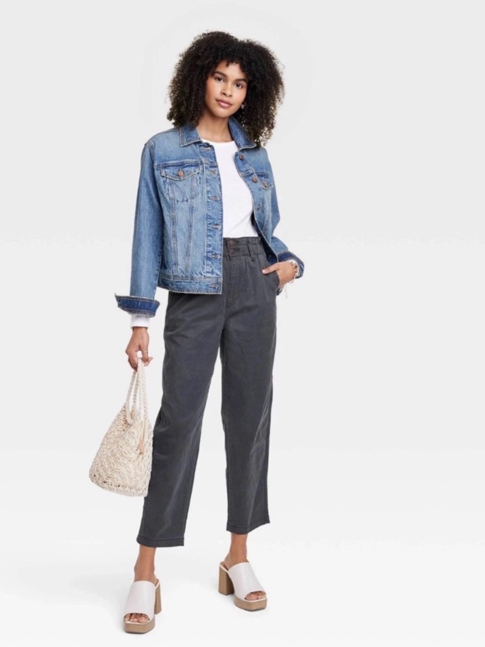 Universal Thread Straight Leg Jeans in Charcoal Gray
